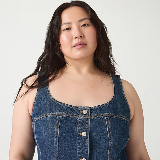 Levi's® Womens Plus V Neck Short Sleeve Shift Dress