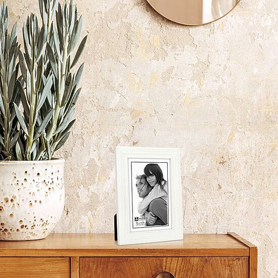 Malden 4x6 Whitewash Linear 4-pc. Picture Frame Set