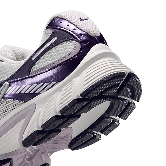 Nike V5 RNR Makeup Womens Sneakers