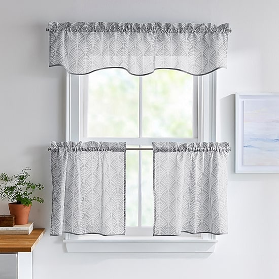 CHF Fan Scallop Rod Pocket Tailored Valance