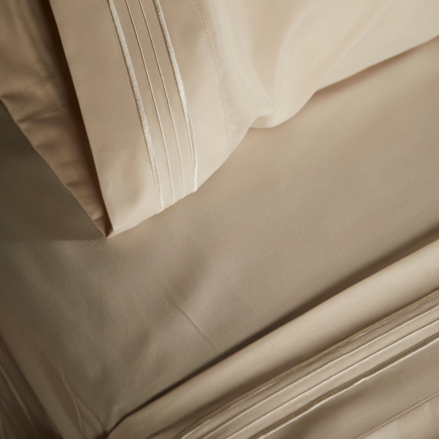 Linum Home Textiles 1800tc Wrinkle Resistant Standard Pillowcase pair