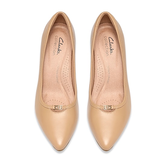 Clarks Kacelyn Grace Womens Pointed Closed Toe Flared Heel Pumps