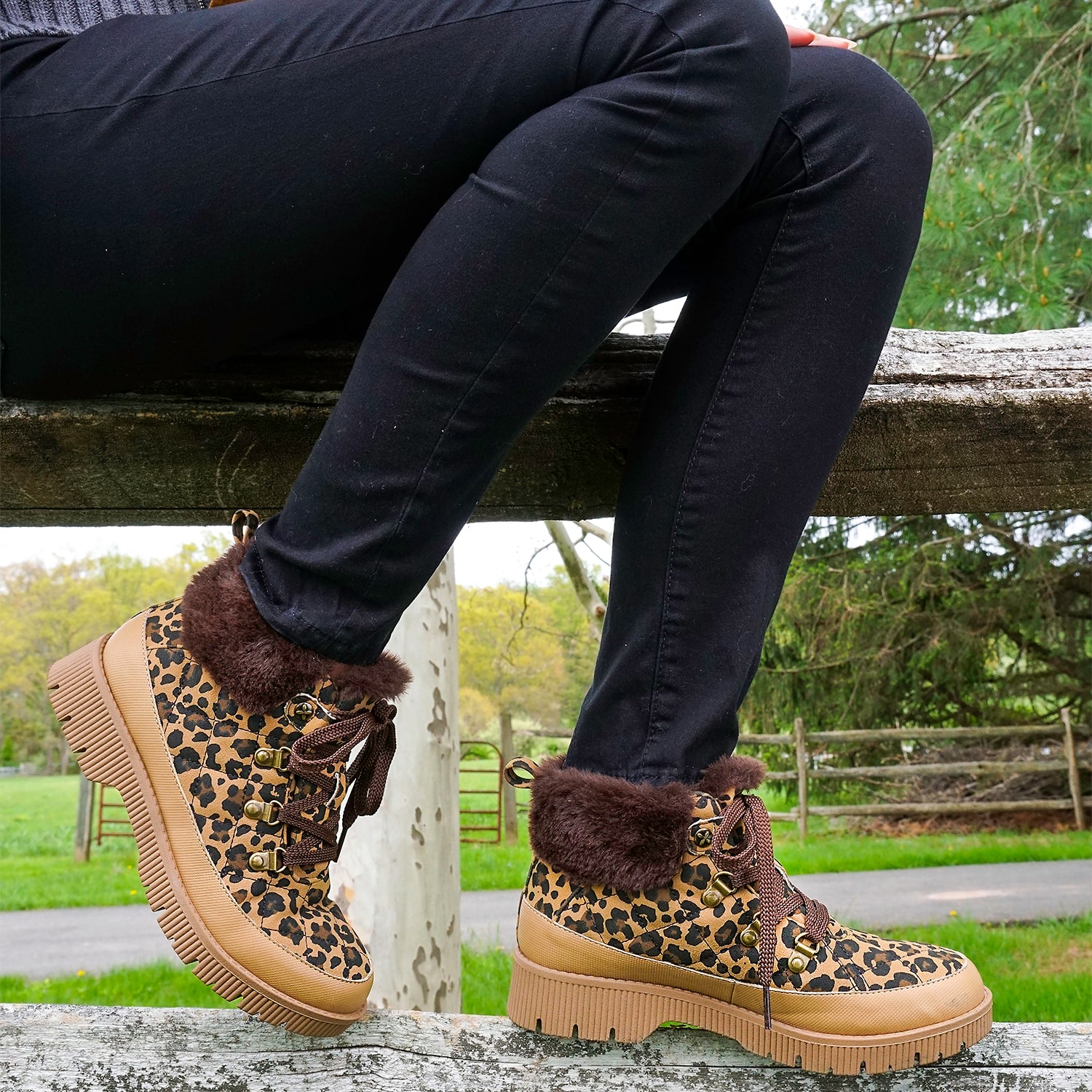 JBU™ Womens Addie Chunky Heel Booties
