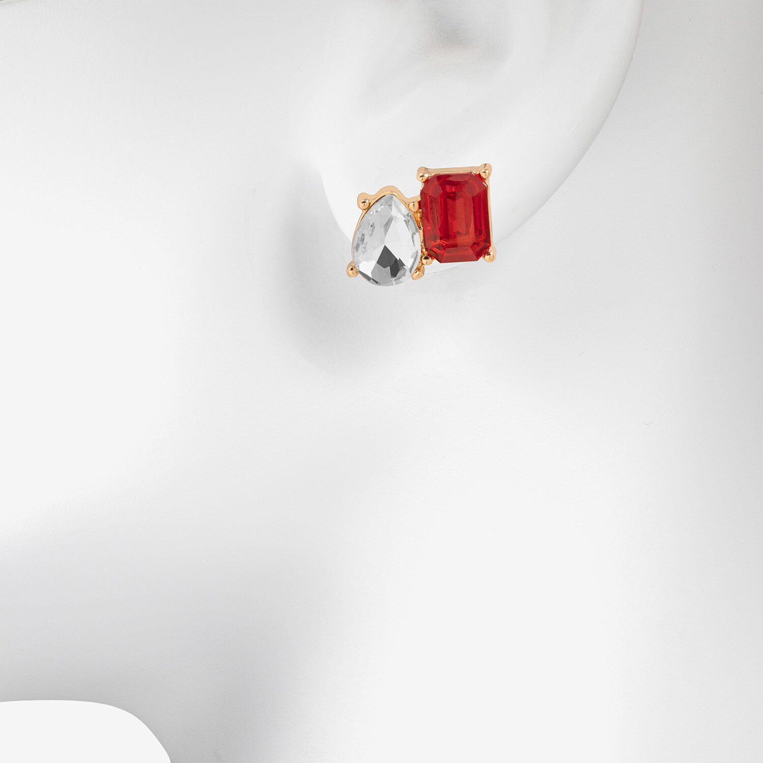 Bijoux Bar Red Glass 10mm Rectangular Stud Earrings