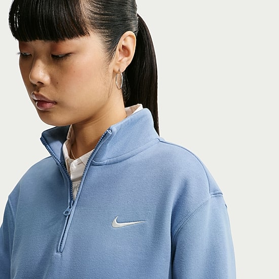 Nike Womens High Neck Long Sleeve Active Quarter-Zip Pullover