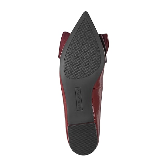 BANDOLINO Alicce Womens Pointed Closed Toe Slip-On Shoe