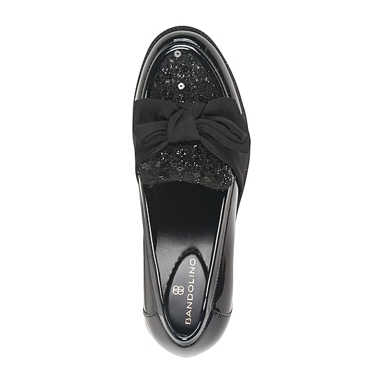 BANDOLINO Korrar Womens Almond Closed Toe Loafers