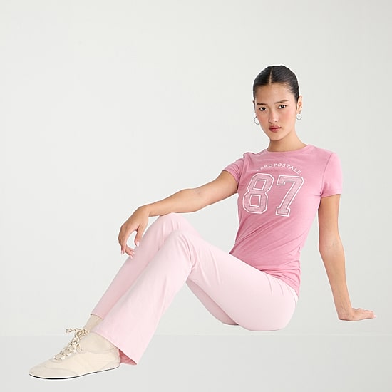 AEROPOSTALE Womens Crew Neck Short Sleeve Classic Fit Graphic T-Shirt
