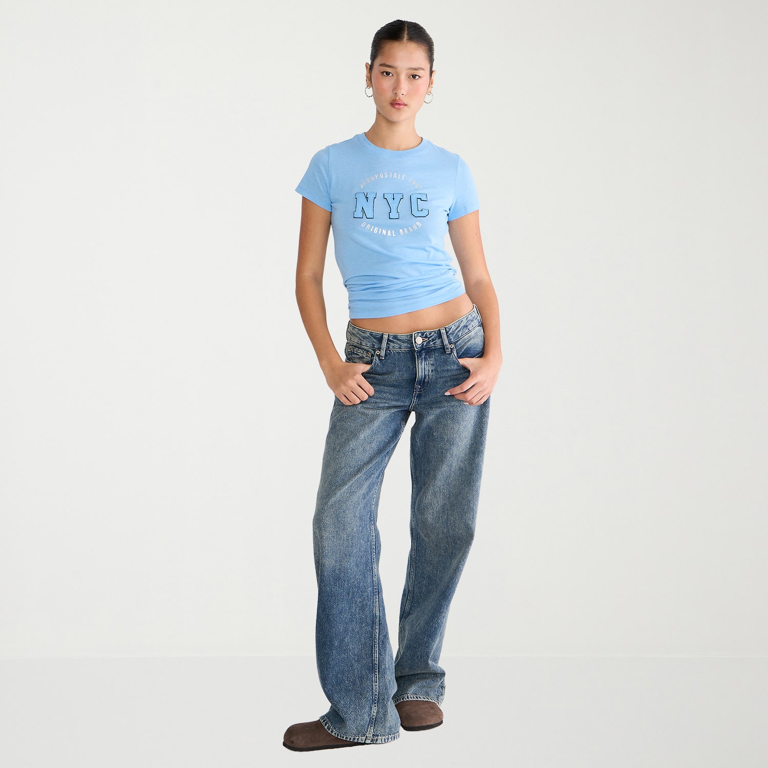 AEROPOSTALE Womens Crew Neck Short Sleeve Classic Fit Graphic T-Shirt