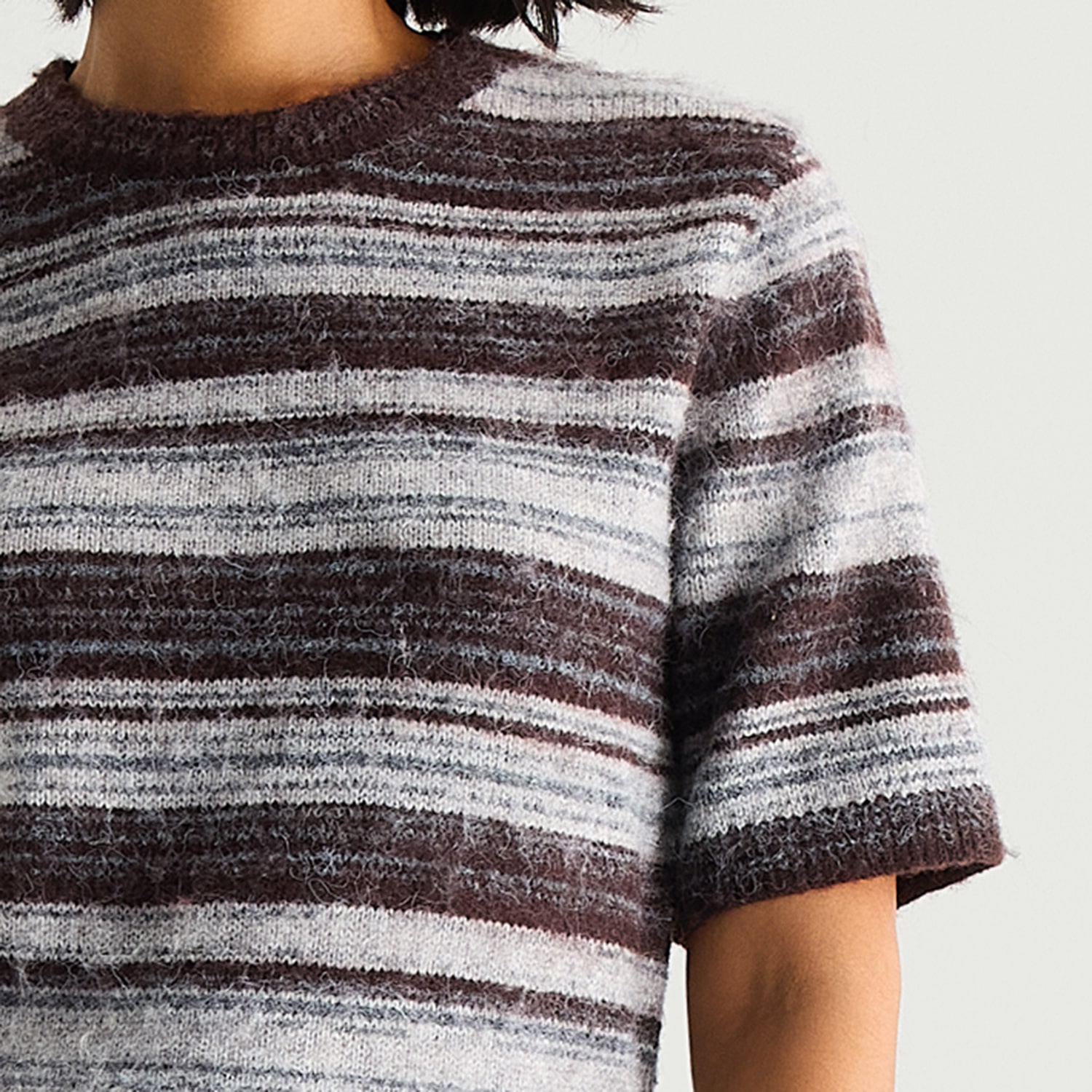 Liz Claiborne Womens Crew Neck Elbow Sleeve Pullover Sweater