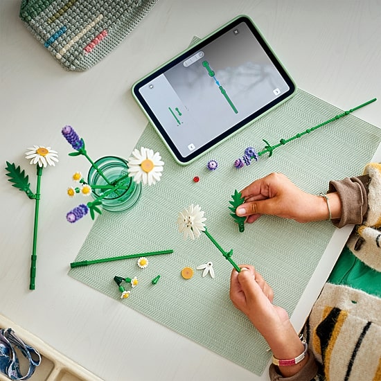 LEGO® Botanicals Daisies And Lavender 11508 Building Set 133