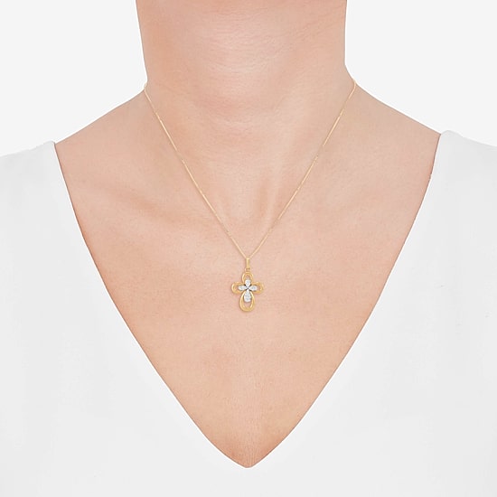 Womens 10K Gold Cross 18 Inch Pendant Necklace