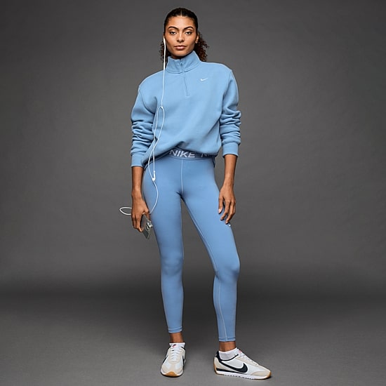 Nike Womens High Neck Long Sleeve Active Quarter-Zip Pullover