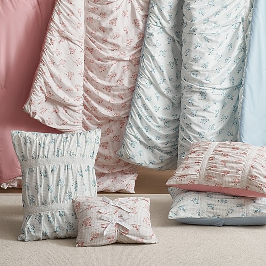 Intelligent Design Anna Ruched Floral Comforter Set