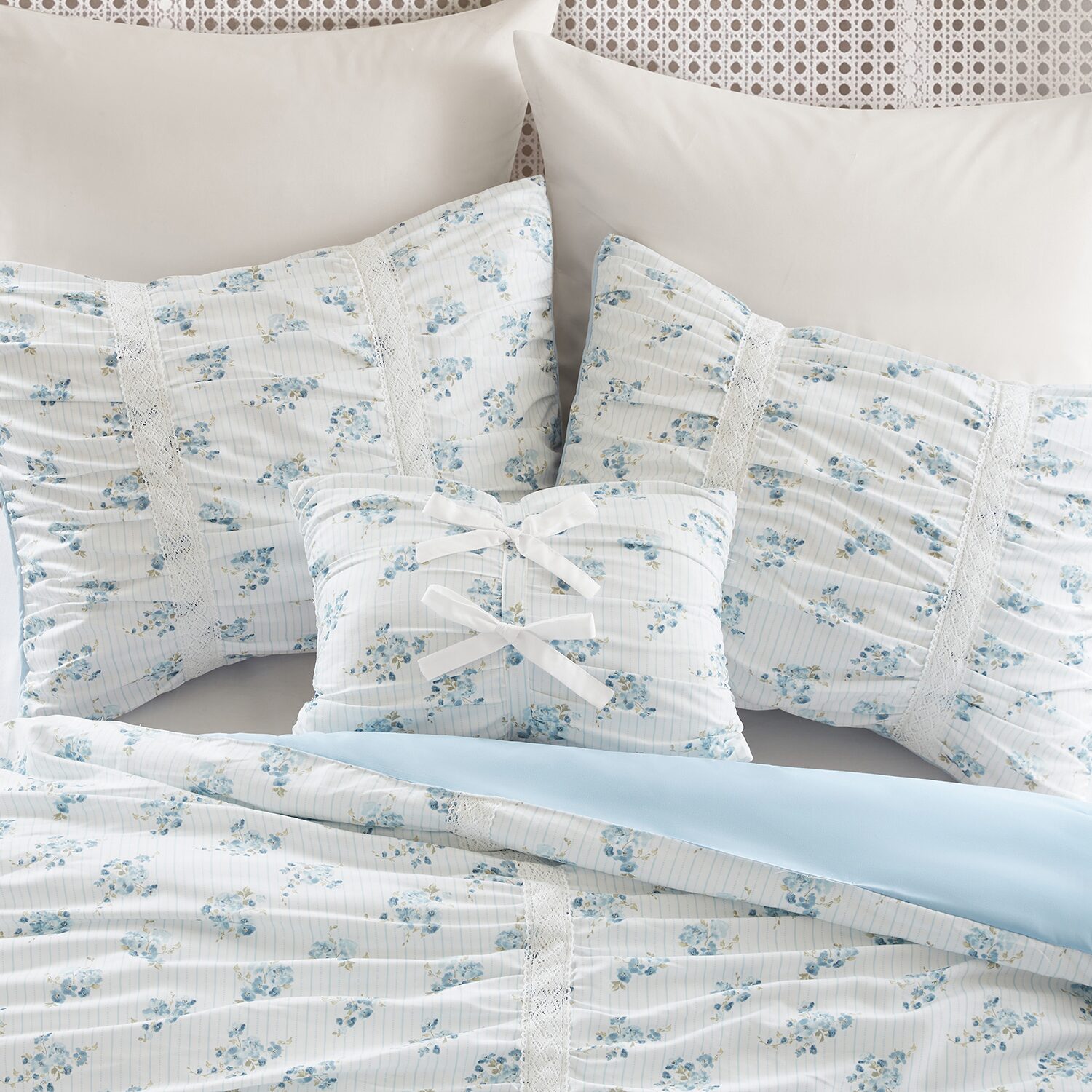 Intelligent Design Anna Ruched Floral Comforter Set