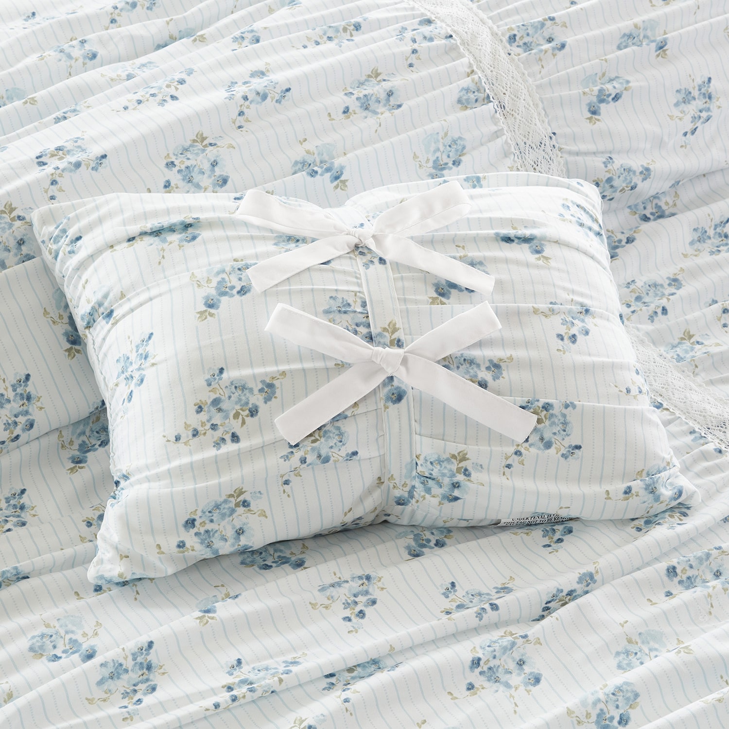 Intelligent Design Anna Ruched Floral Comforter Set