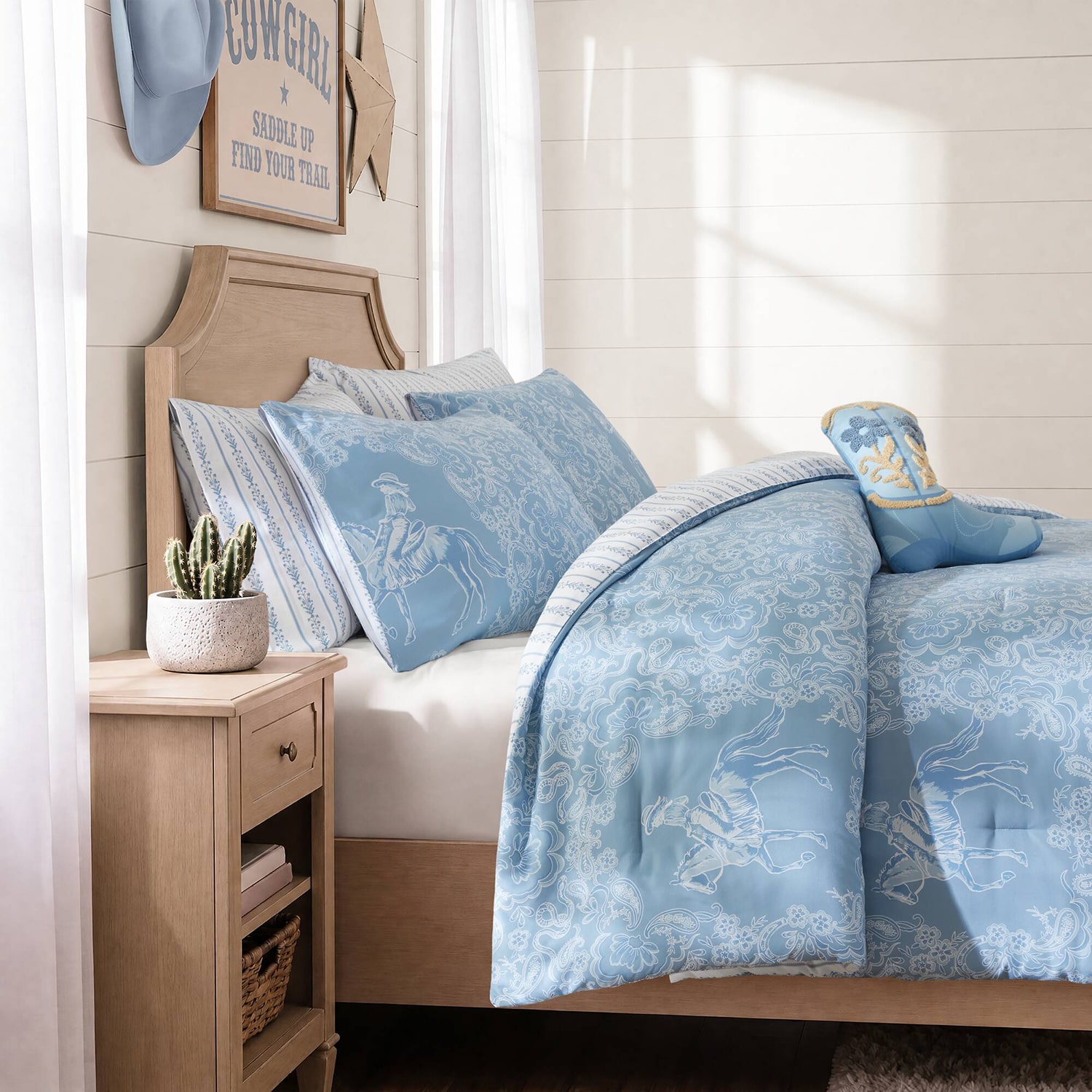 Intelligent Design Ranch Western Print Reversible Comforter Set