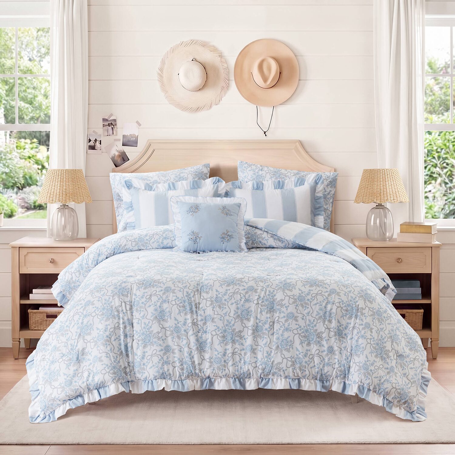 Intelligent Design Verbena Stripe Floral Reversible Comforter Set