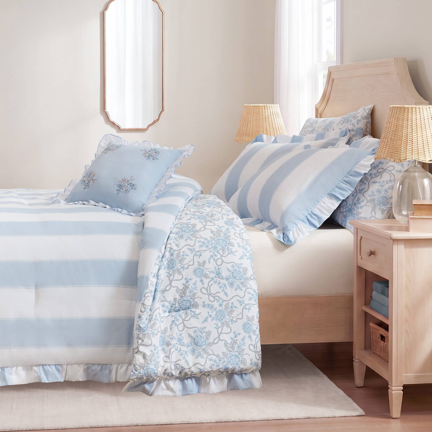 Intelligent Design Verbena Stripe Floral Reversible Comforter Set