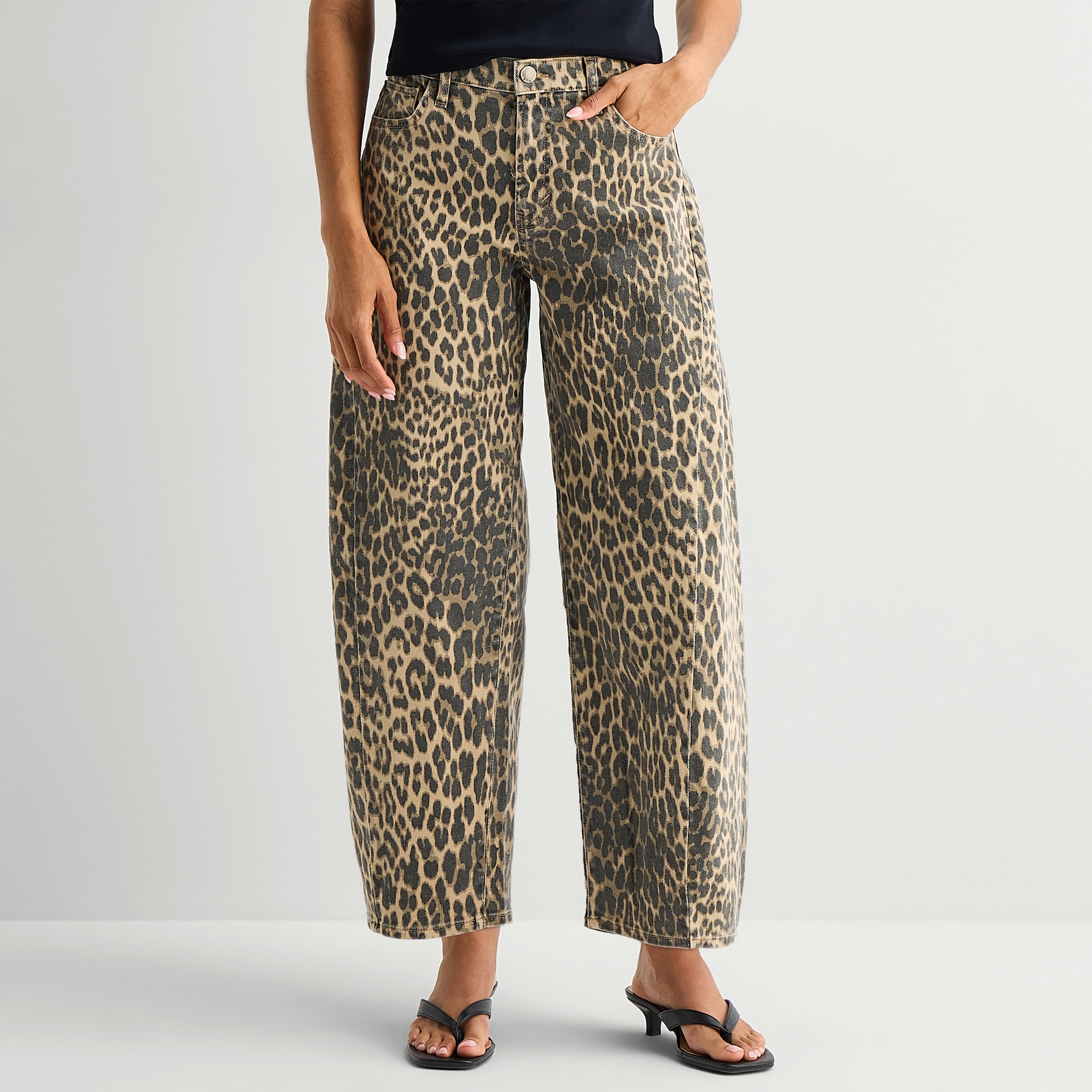 A.N.A Womens Mid Rise Barrel Jean