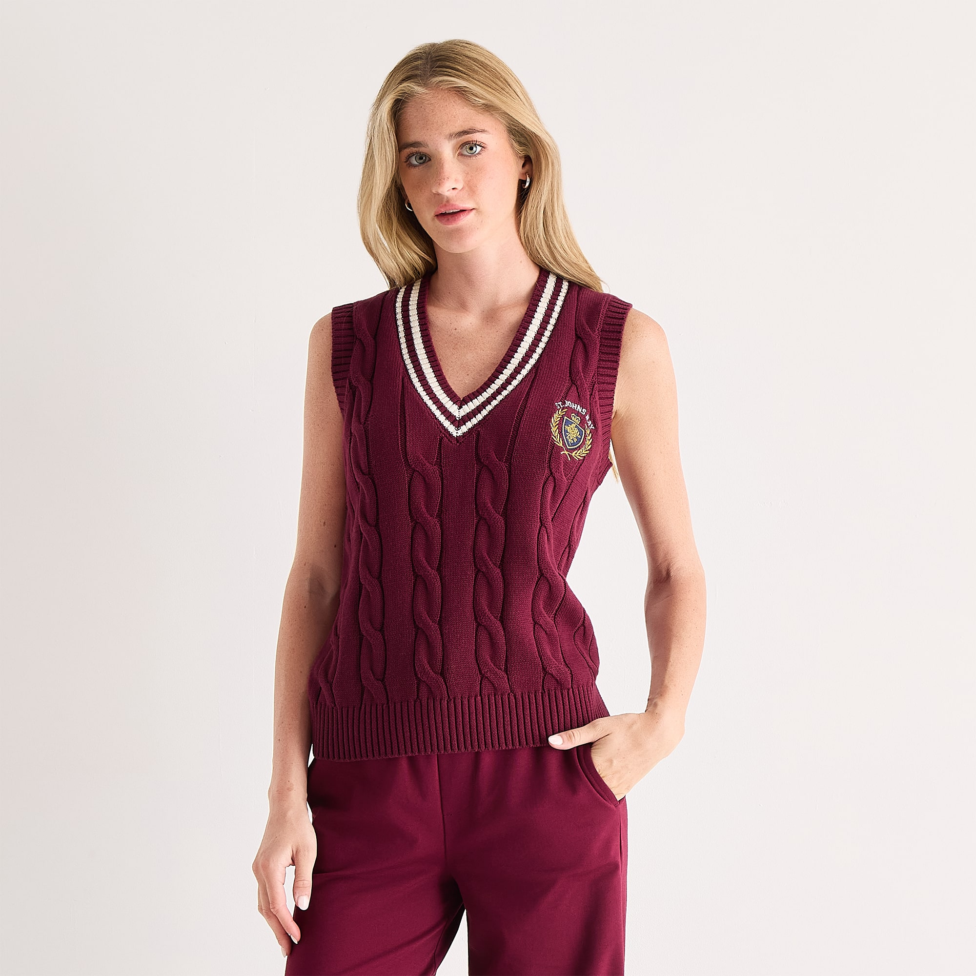 St. John's Bay Womens V Neck Sleeveless Pullover Sweater