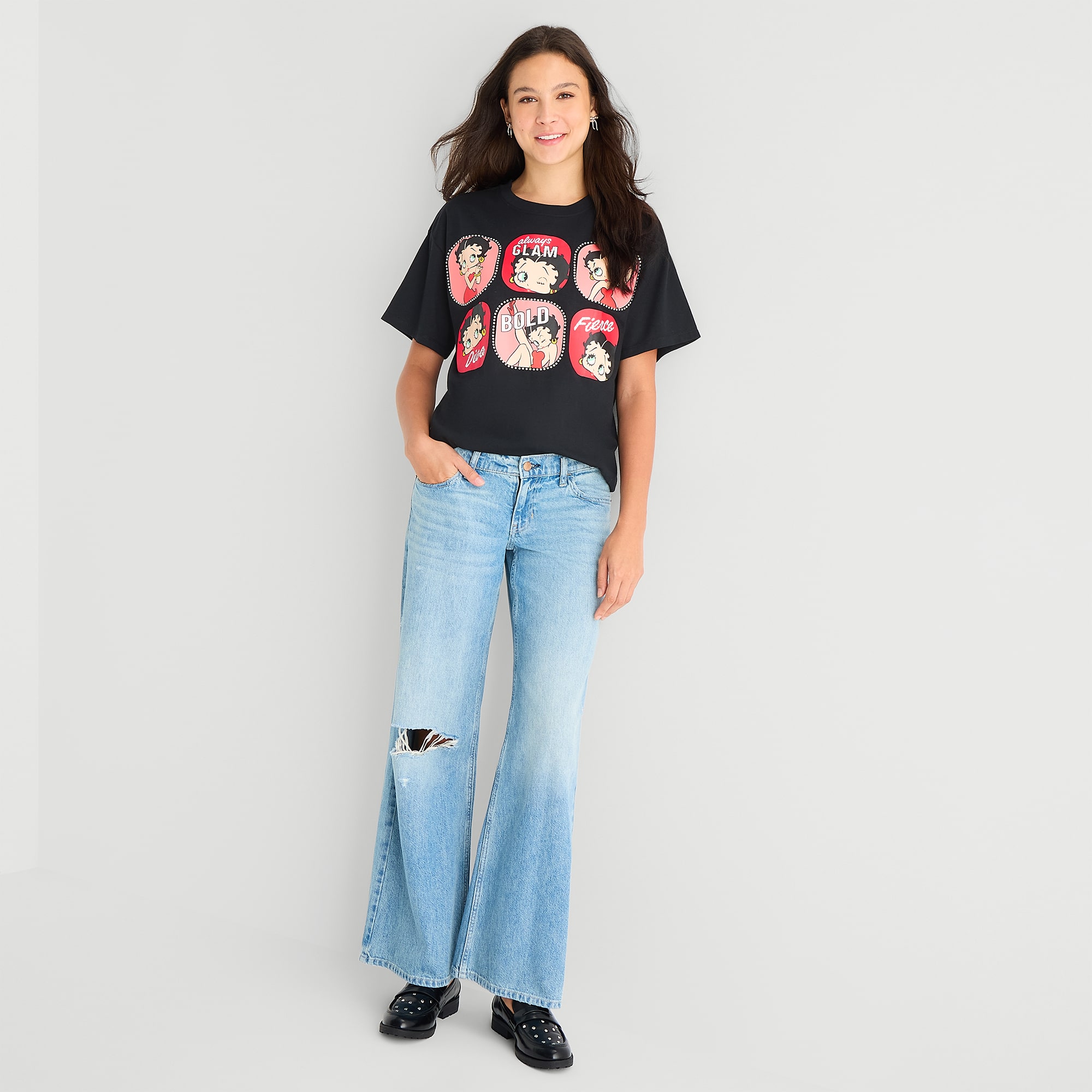 Boyfriend Tee Womens Juniors Crew Neck Short Sleeve Regular Fit Betty Boop Graphic T-Shirt
