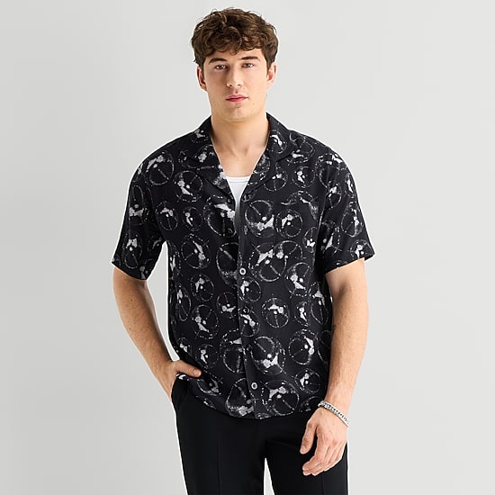Jingle Ball Mens Short Sleeve Regular Fit Button-Down Shirt
