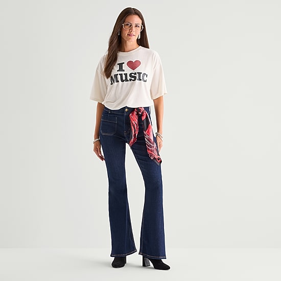 Jingle Ball Womens Crew Neck Short Sleeve Regular Fit Graphic T-Shirt