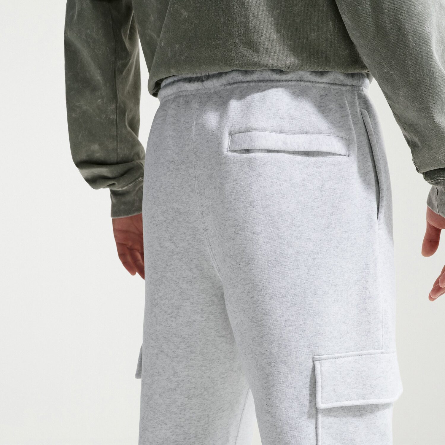 Nike Sweatpantsfleece Mens Cuffed Mid Rise Regular Fit Active Cargo Pant