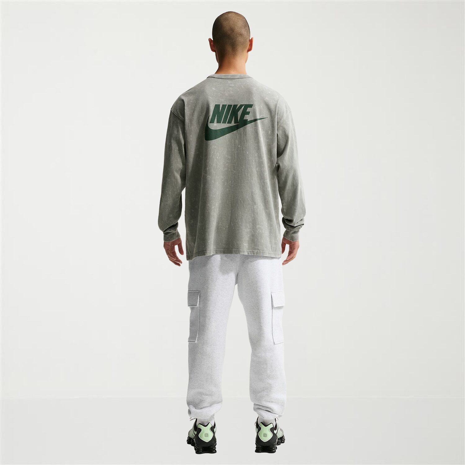 Nike Sweatpantsfleece Mens Cuffed Mid Rise Regular Fit Active Cargo Pant