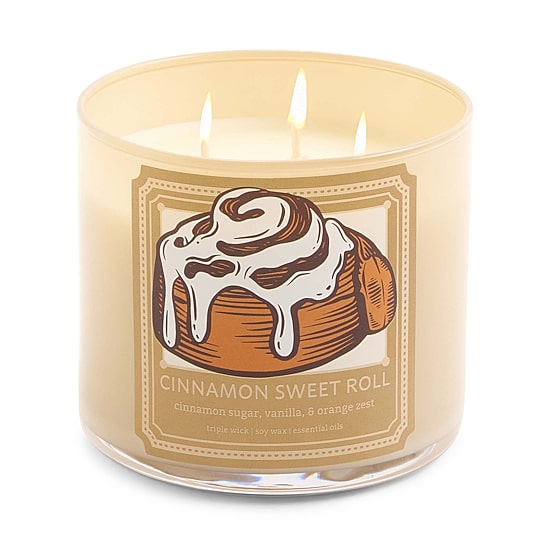 Distant Lands 14oz Cinnamon Sweet Roll 3-Wick Scented Jar Candle