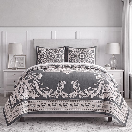 SUPERIOR® Adalie Medallion Cotton Poly Reversible Jacquard Bedspread