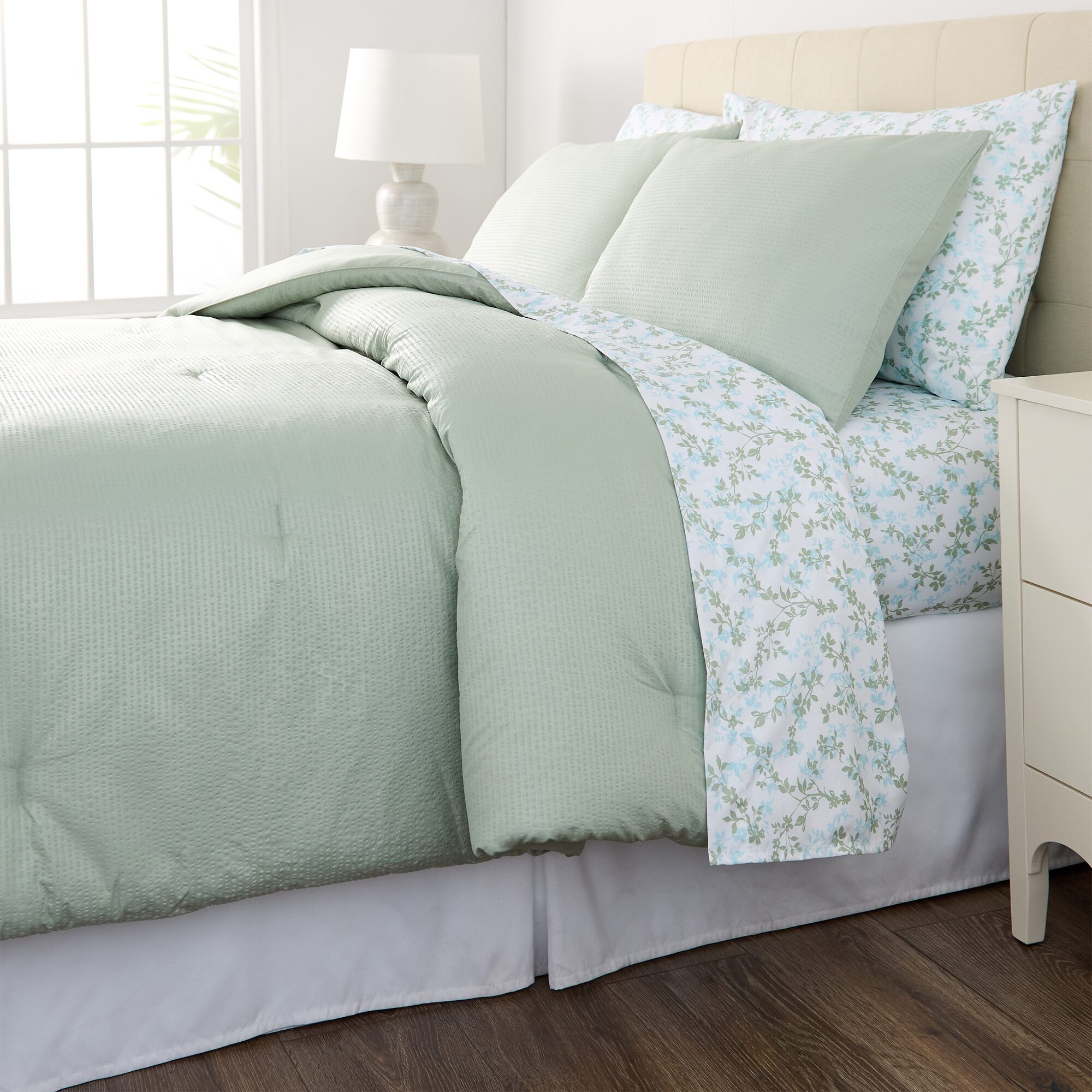 Home Expressions Fynn Complete Bedding Set with Sheets