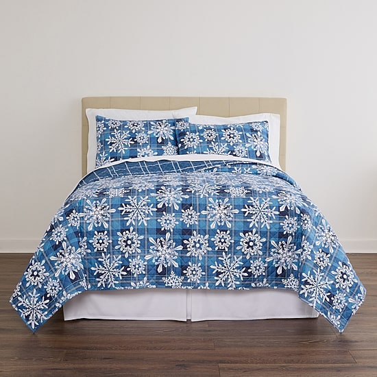 Hudson & Main Snowflake Plaid 3-pc. Easy Care Quilt Set
