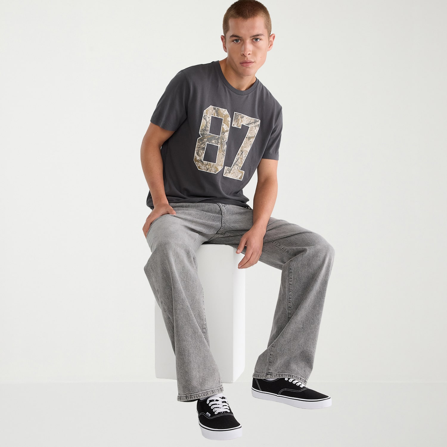 AEROPOSTALE Mens Crew Neck Short Sleeve Regular Fit Graphic T-Shirt