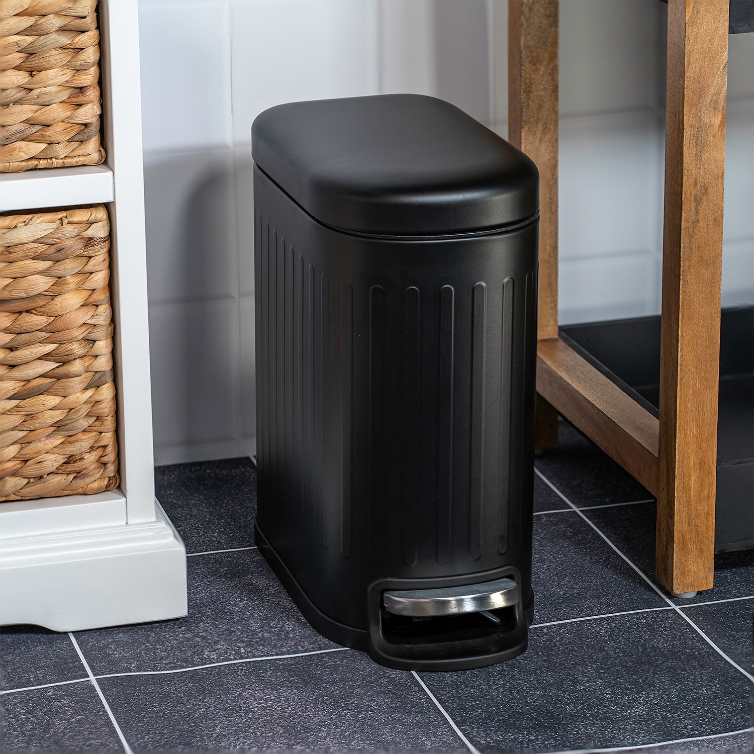 Enchante Linea Trash Can