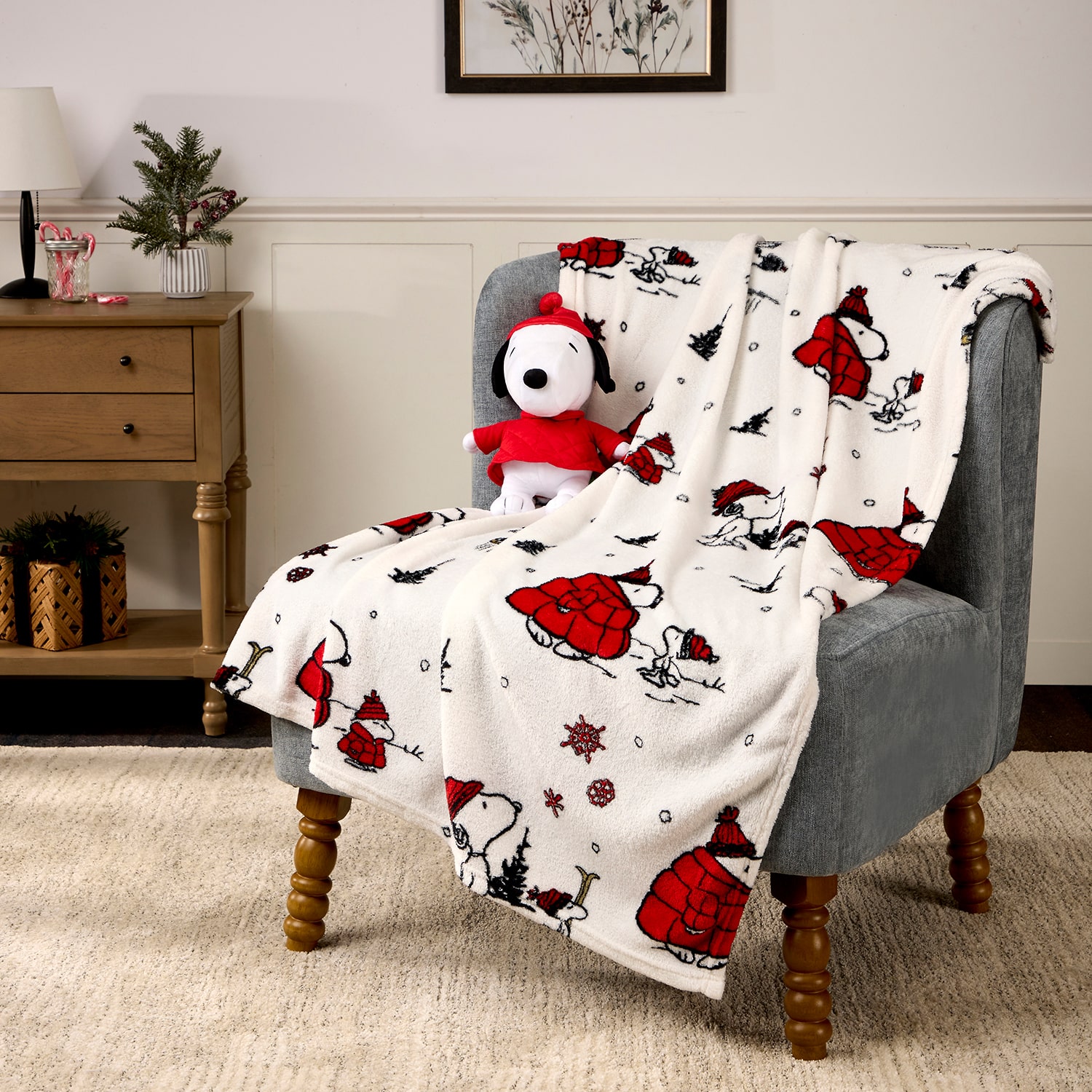 Red Puffer Peanuts Washable Lightweight Throw