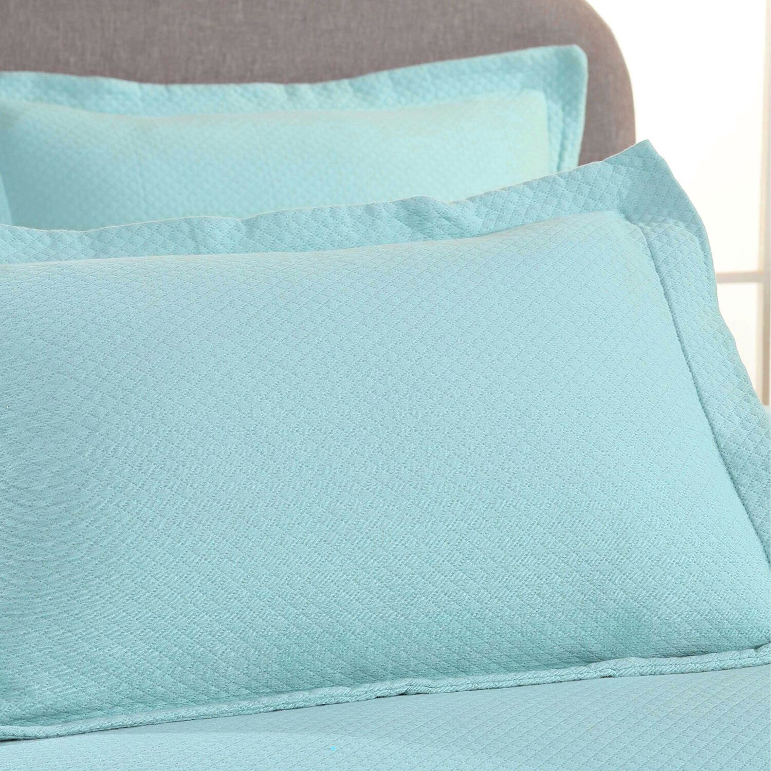 SUPERIOR® Solitaire Diamond Matelasse Geometric Jacquard Bedspread