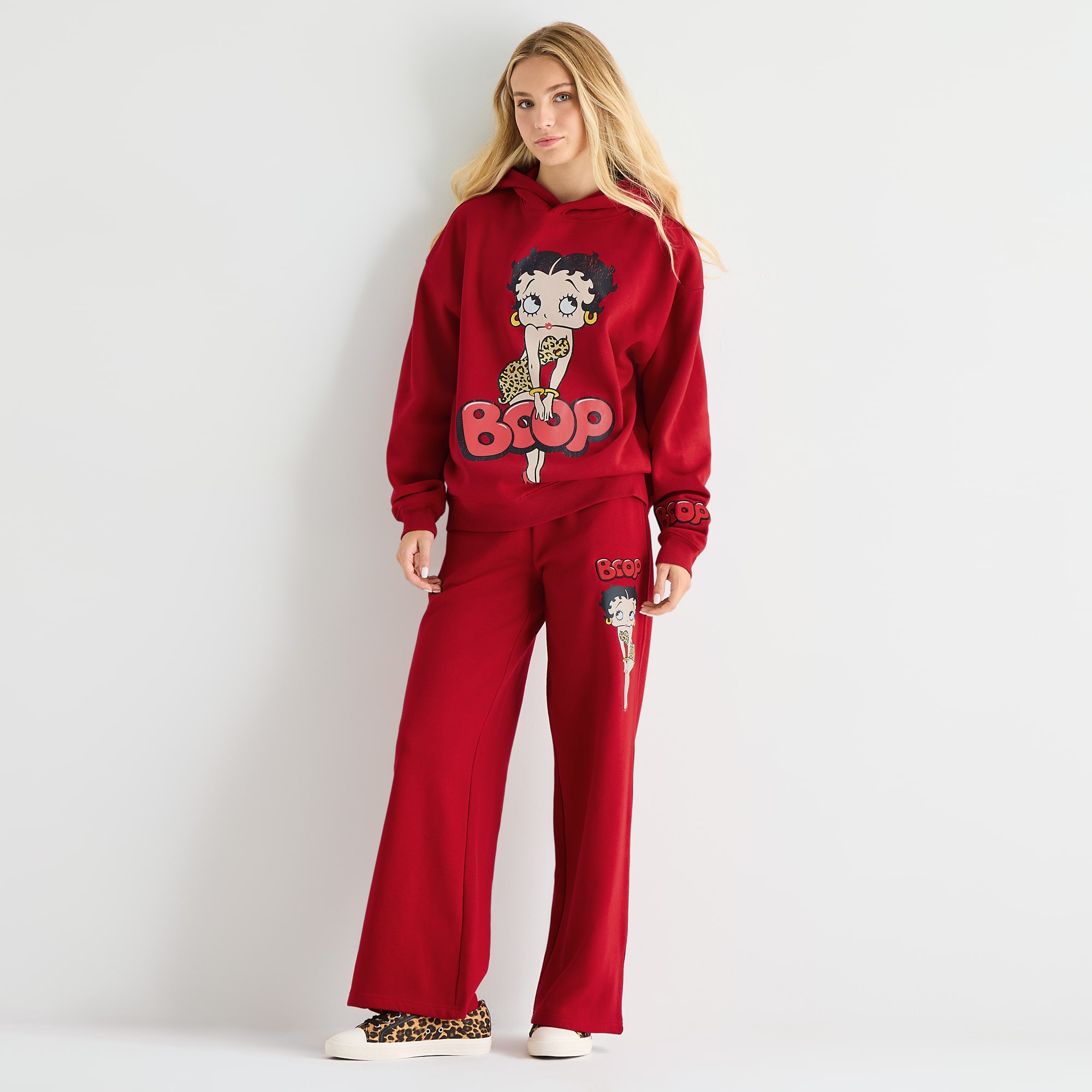 New World Womens Juniors Straight Mid Rise Betty Boop Sweatpant