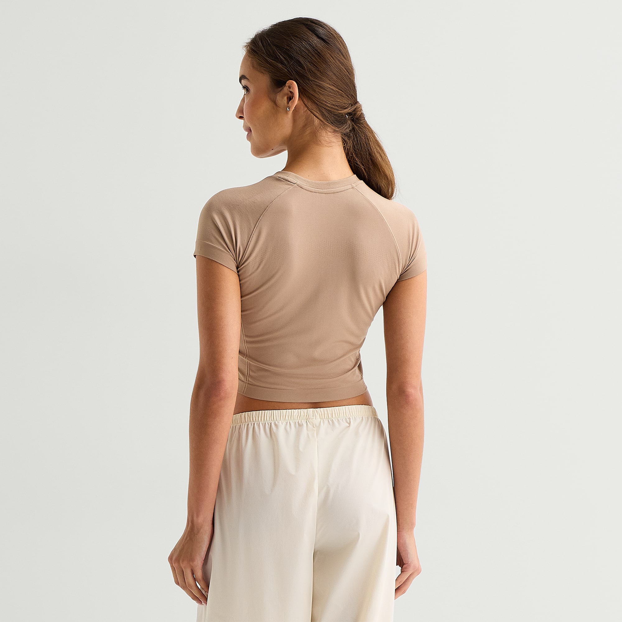 Xersion Seamless Womens Crew Neck Short Sleeve Active Crop Top