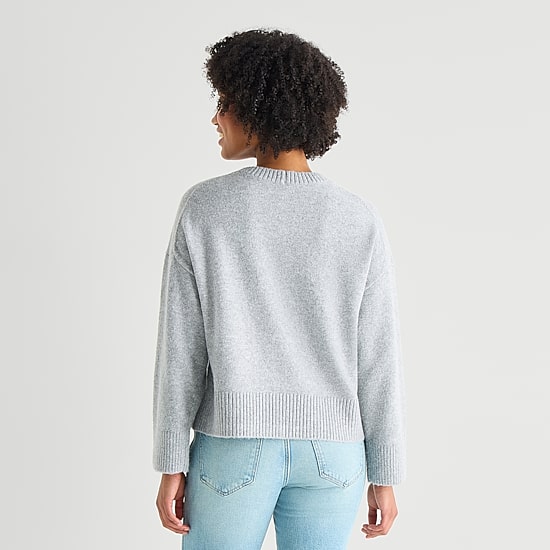 Arizona Juniors Womens Crew Neck Long Sleeve Pullover Sweater