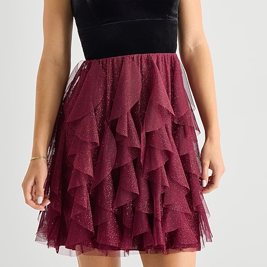 Radiante Couture Womens Juniors Sweetheart Neck Sleeveless Velvet Fit + Flare Dress