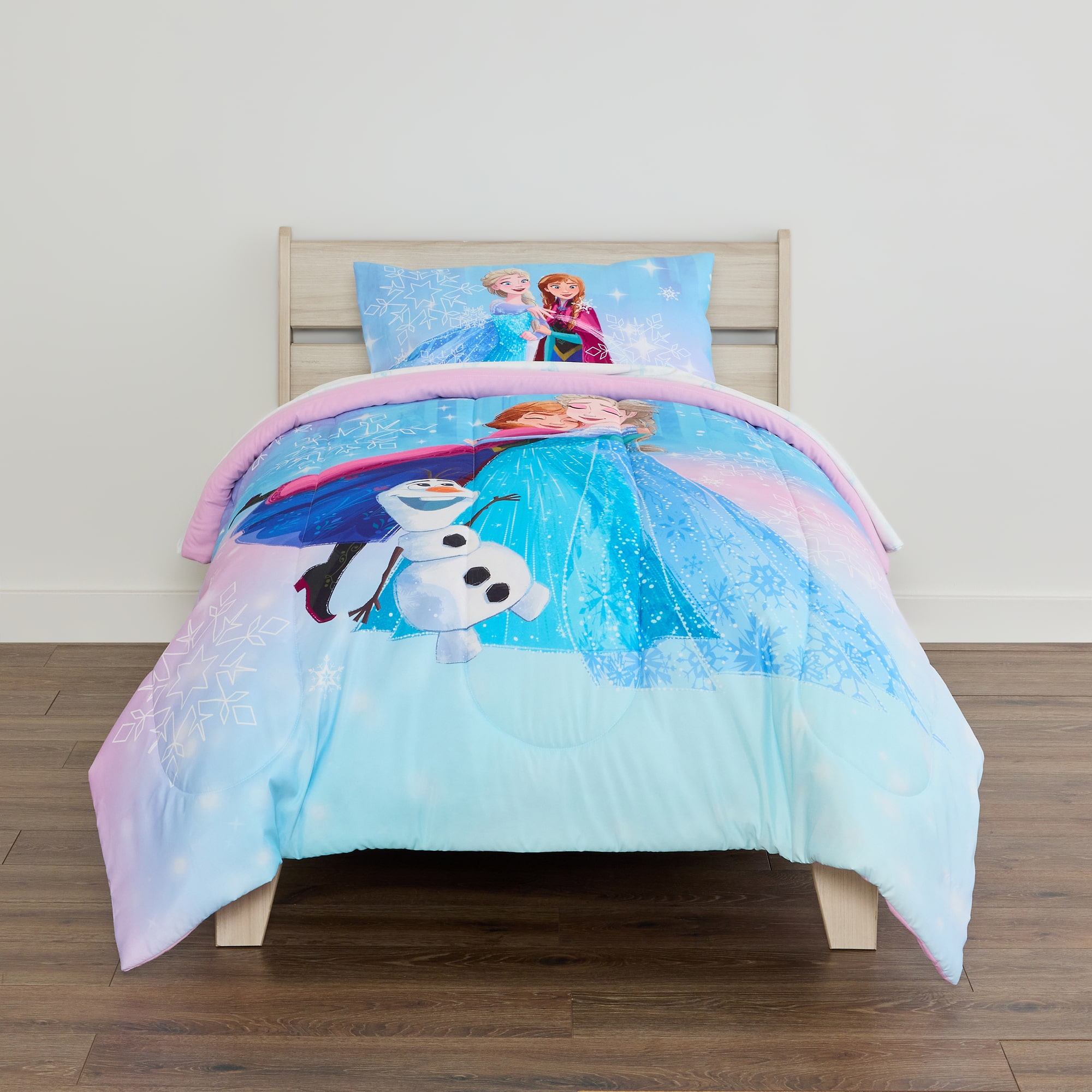 Disney Collection Sparkle Snowland Frozen Comforter