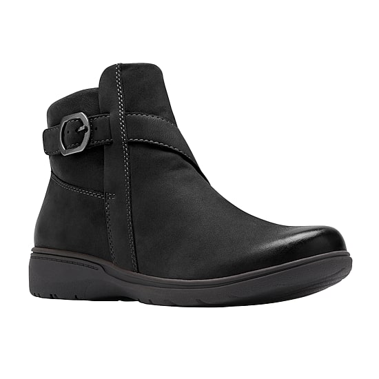 Clarks Womens Carleigh Angie Flat Heel Chelsea Boots