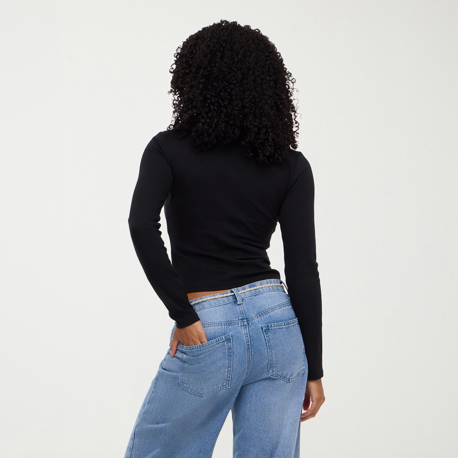 Forever 21 Womens Juniors Crew Neck Fitted Long Sleeve Button-Down Shirt