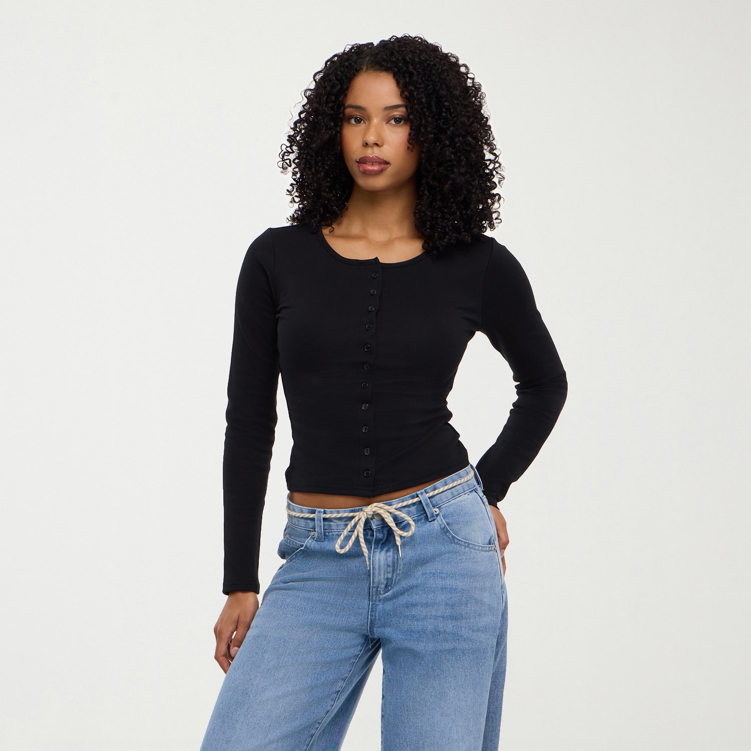 Forever 21 Womens Juniors Crew Neck Fitted Long Sleeve Button-Down Shirt