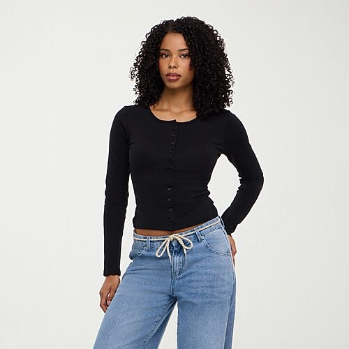 Forever 21 Womens Juniors Crew Neck Fitted Long Sleeve Fitted Button-down Shirt In Black