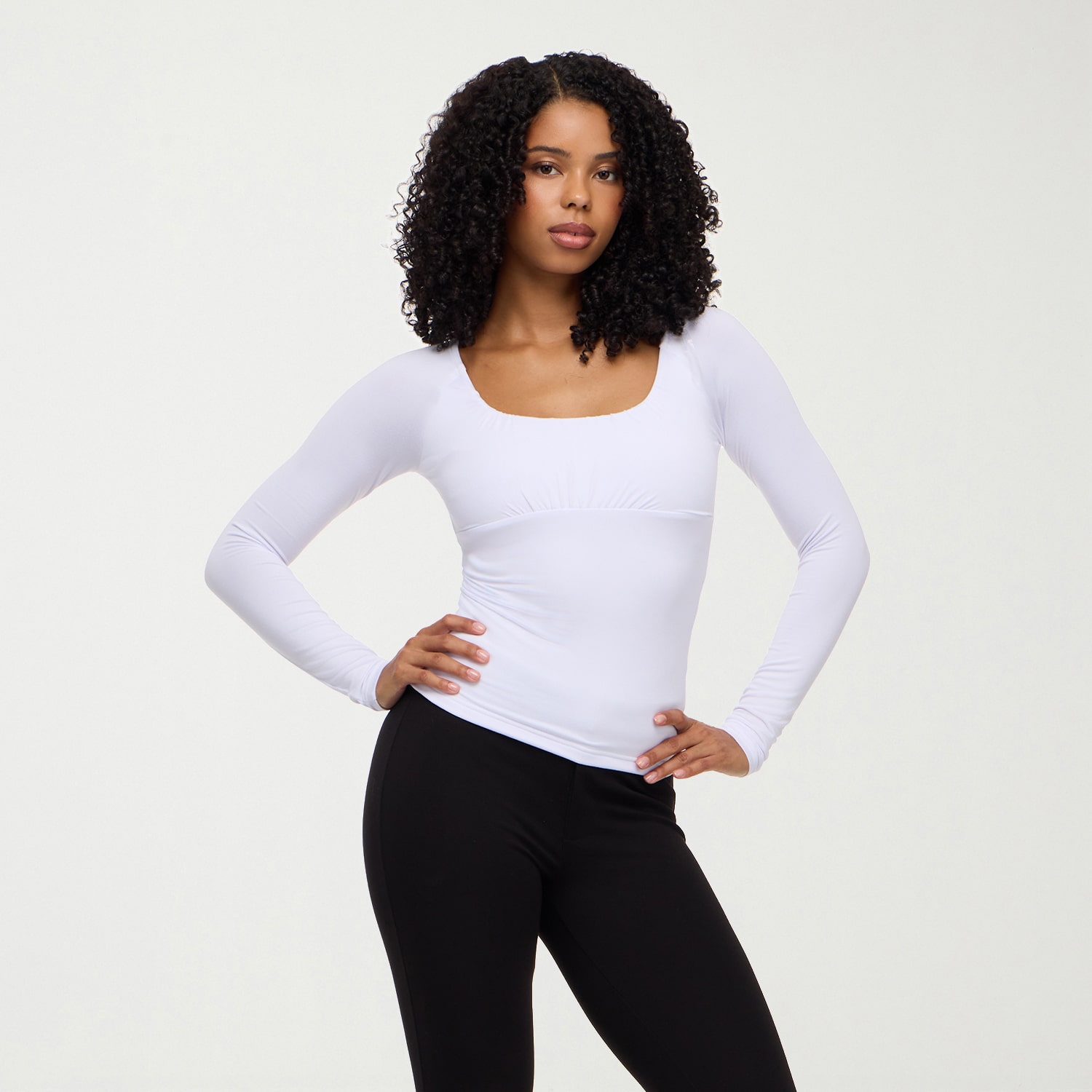Forever 21 Womens Juniors Scoop Neck Long Sleeve T-Shirt