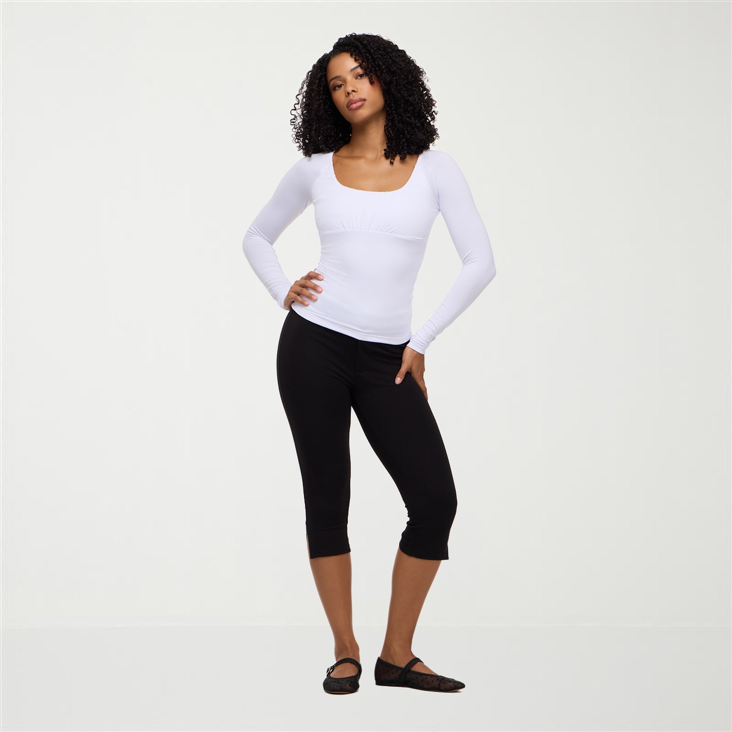Forever 21 Womens Juniors Scoop Neck Long Sleeve T-Shirt