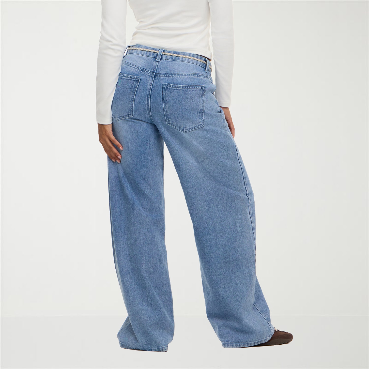Forever 21 Womens Juniors Mid Rise Ripped Baggy Fit Jean
